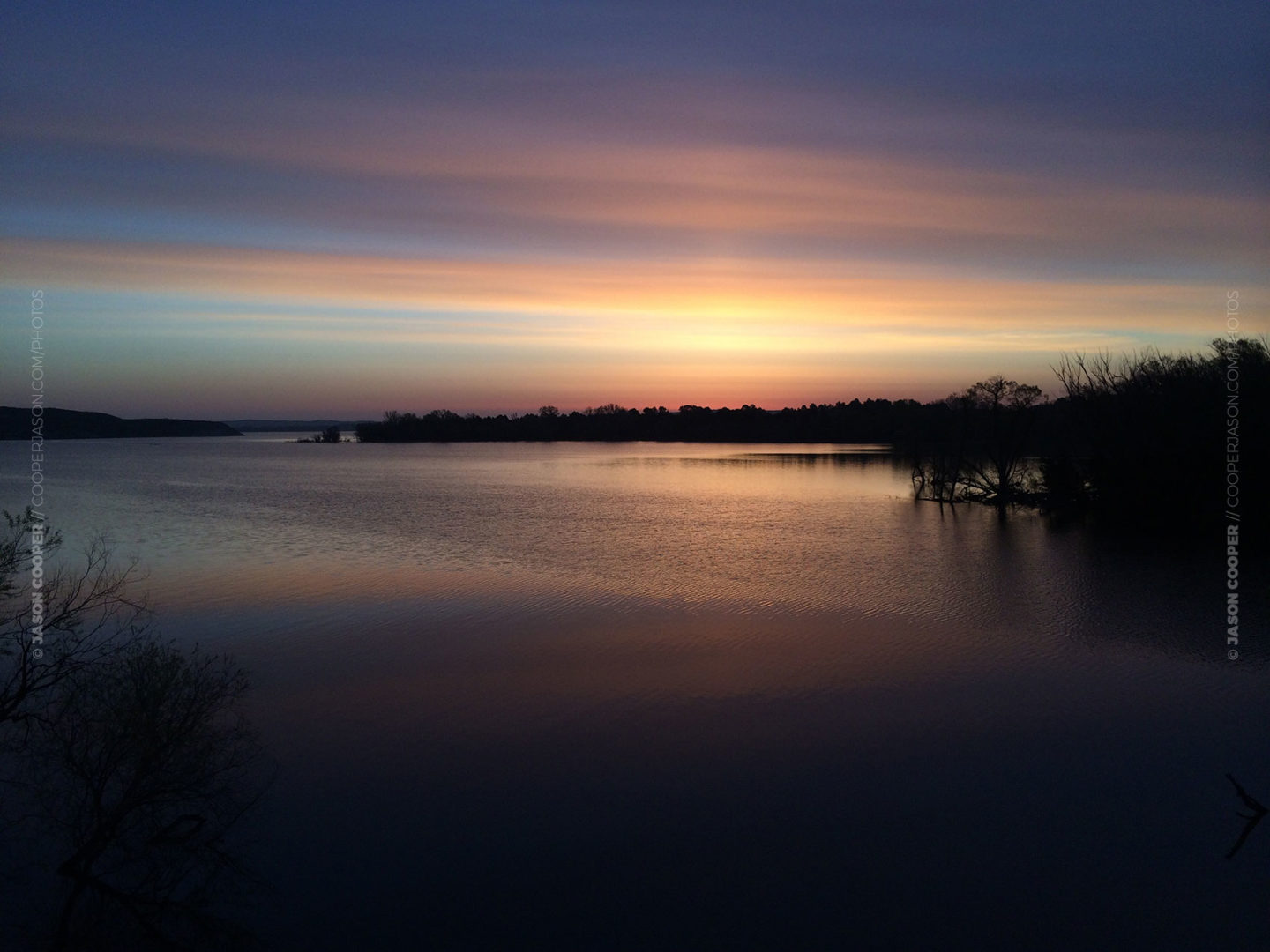 photo of a sunrise at Merritt Reservoir near Valentine, NE